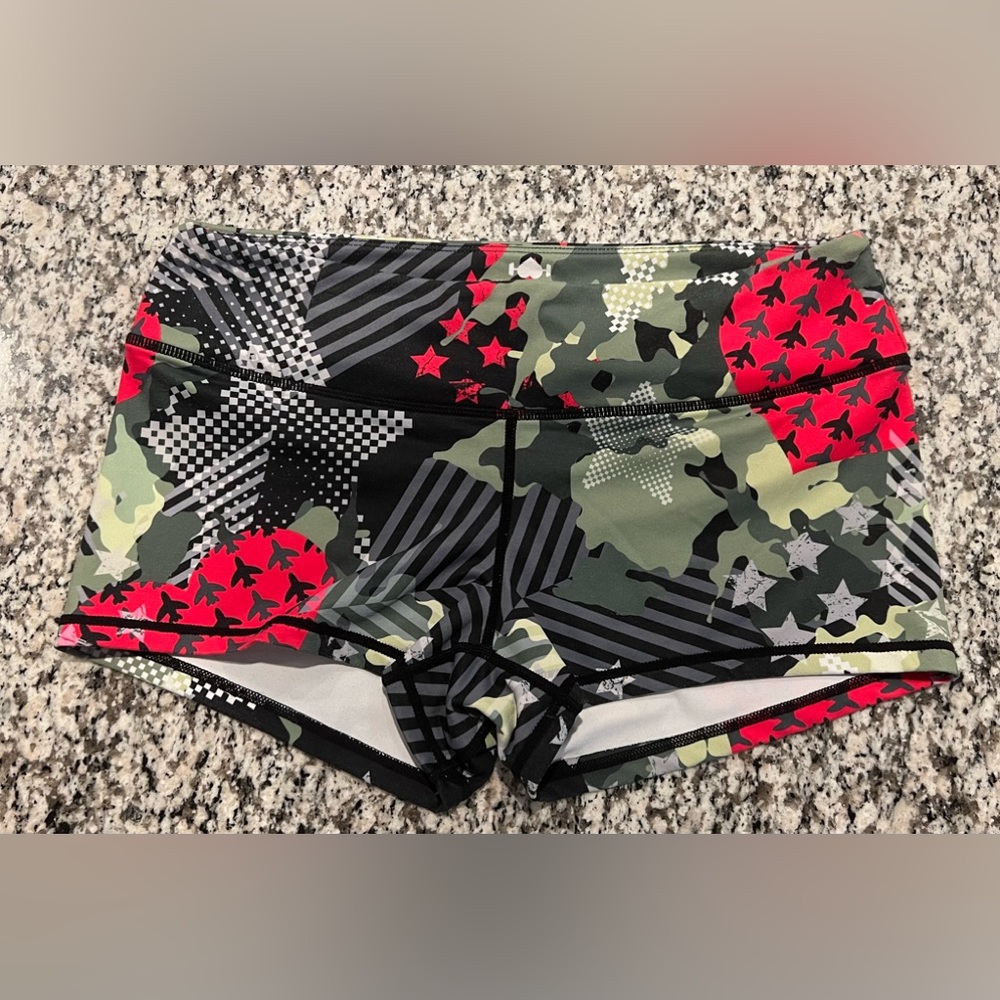 WOD Bottom Military Print Shorties Size L